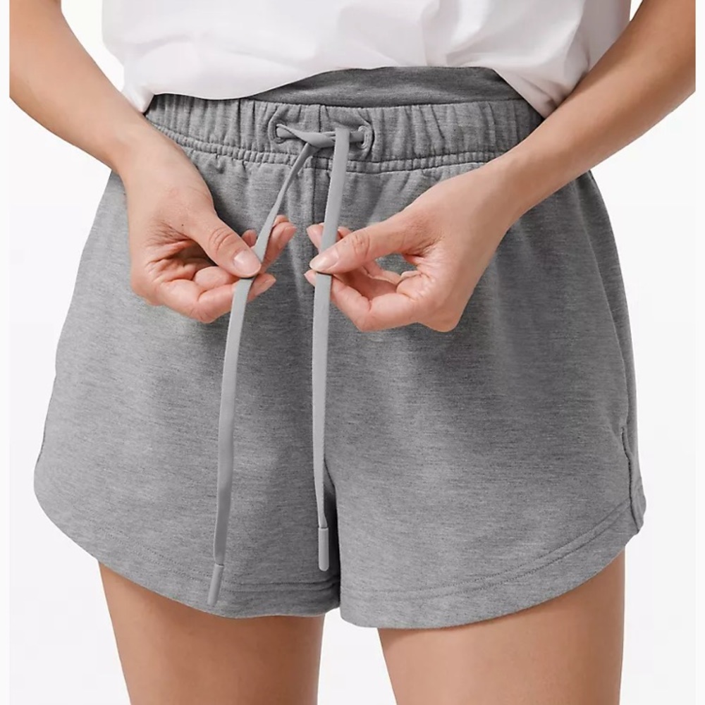 Lululemon 3” Tie Short